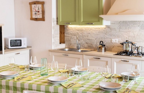 Lateis Apartment | An elegant and cozy retreat for your lake getaway
