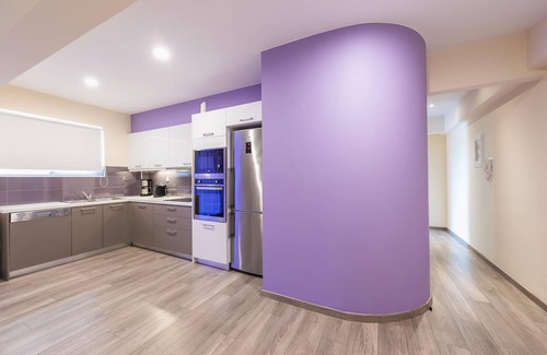 Glyfada Apartment | An Impressive 2 bdr Apt in Glyfada