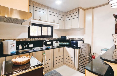 Baguio House | Ana’s Haven Transient Baguio ideal for Big group, family and friends!