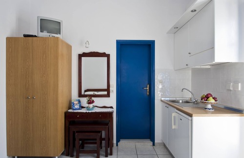 Perissa Hotel | Ancient Thera Studios