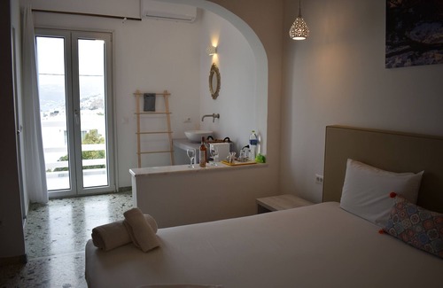Mykonos Hotel | Andriani's Guest House