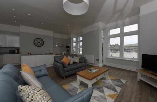Dartmouth Apartment | Angel 1 in Dartmouth
