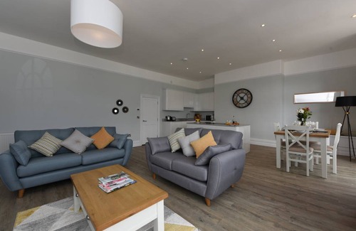 Dartmouth Apartment | Angel 1 in Dartmouth