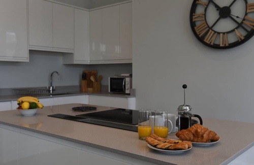 Dartmouth Apartment | Angel 1 in Dartmouth