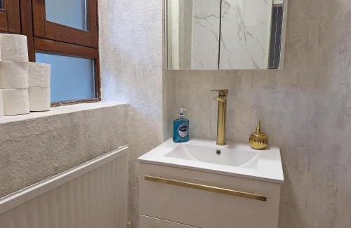 King's Cross Apartment | Angel's Nest
