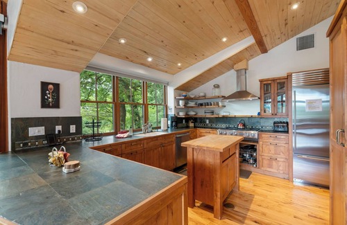 Durango House | Animas Valley Retreat, Hot Tub, A/C, Privacy!