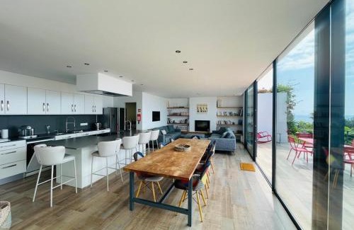 Caloura Villa | Ann's Paradise Guesthouse
