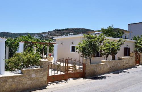 Kissamos House | Anna 's House - Garden Cottage in Kissamos