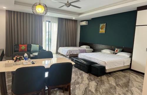 Ha Long Bed & Breakfast | Anson Condotel