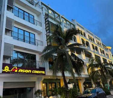 Ha Long Bed & Breakfast | Anson Condotel