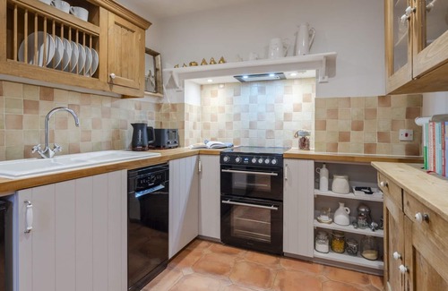 Chedworth Cottage | Antelope Cottage - Northleach, Cotswolds - near pubs