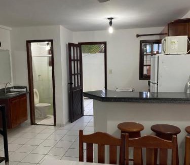 Puerto Seguro Center Apartment | AP27 com 2 Suítes a Poucos Passos da Praia de Taperapuã