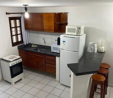 Puerto Seguro Center Apartment | AP27 com 2 Suítes a Poucos Passos da Praia de Taperapuã