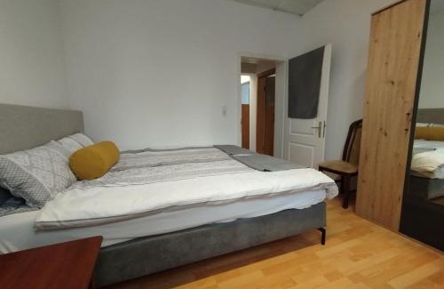 Redwitz an der Rodach Apartment | Apart mit 3 Zimmer Küche Dusche Waschmaschine