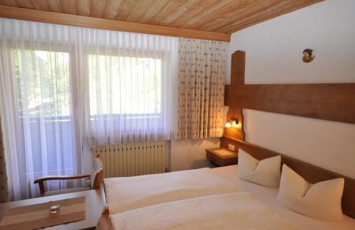Feichten House | Apart - und Frühstückspension Jägerheim