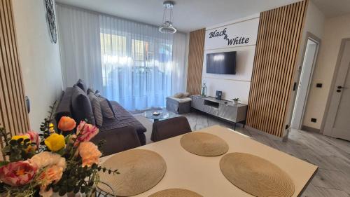 Mielno Apartment | Apartament Black-White