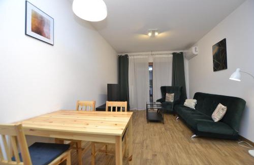 Gliwice Apartment | Apartament SZMARAGDOWY z garażem Centrum Gliwic-Klimatyzacja