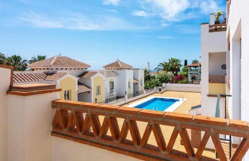 Chimenea Apartment | Apartamento 2 Dormitorios con vistas a la Piscina