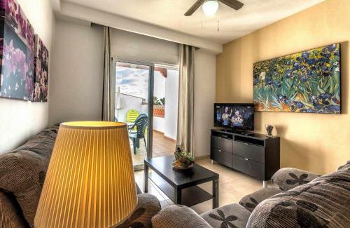 Chimenea Apartment | Apartamento 2 Dormitorios con vistas a la Piscina