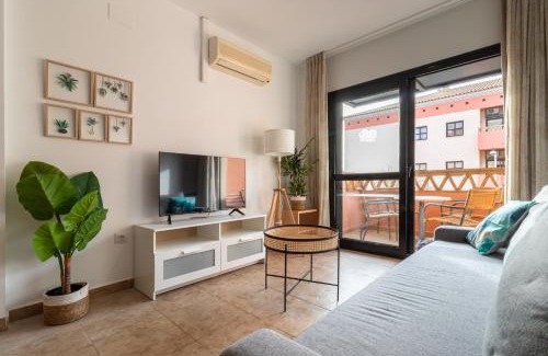 Punta Umbria Apartment | Apartamento 303 junto a la playa piscina y parking