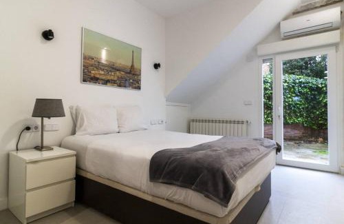 Legazpi Apartment | Apartamento Bronce by Clabao