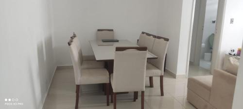 Enseada Apartment | Apartamento com Suite Praia da Enseada Dois Quartos