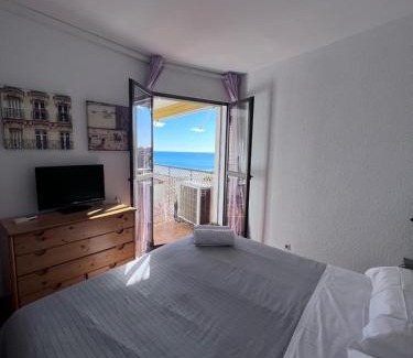 Torreblanca Apartment | Apartamento Primera Línea Brisa de Mar by gms apartamentos