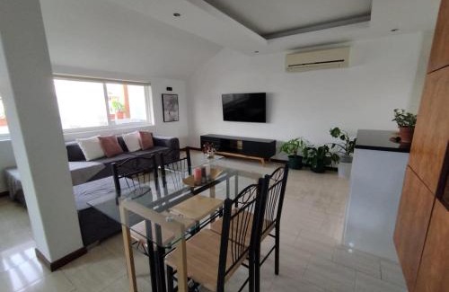 Praia Apartment | Apartamento T1, amplo e arrejado