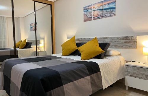 Torrequebrada Apartment | Apartamento Torrequebrada