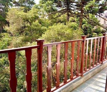 Vila Inglesa Apartment | Apartamento Tranquilo com Linda Vista Para Jardim!