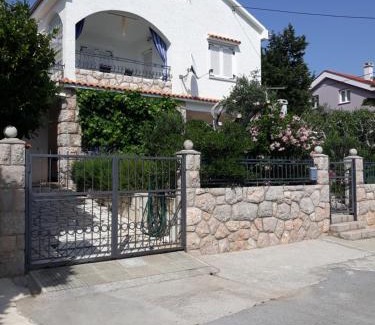 Cesarica Apartment | Apartman Grospic 2