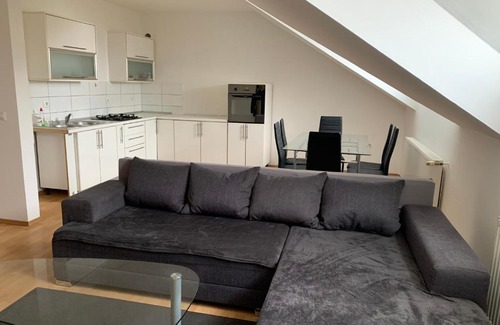 Cepin Apartment | Apartman HM