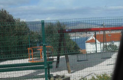 Okrug Donji Apartment | Apartman Mirjana with terrace and free parking