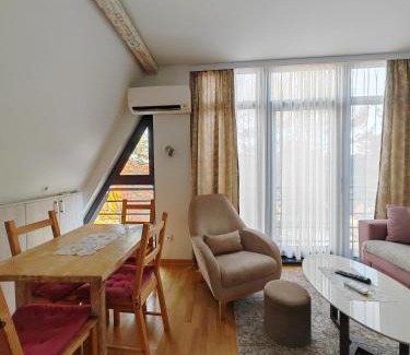 Divcibare Apartment | Apartman Monika Wind Resort