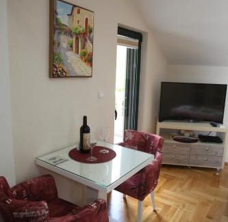 Skaljari Apartment | Apartmani Dijana 2