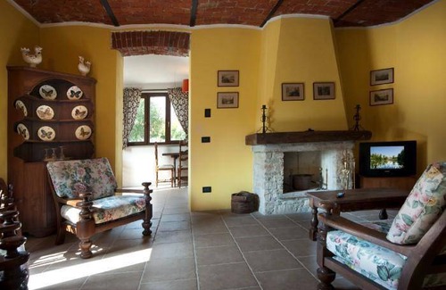 Saint-remy-de-provence Apartment | Apartment for 4 persons approx. 100 m² in Tagliolo Monferrato, Piemonte (Alessandria Province)