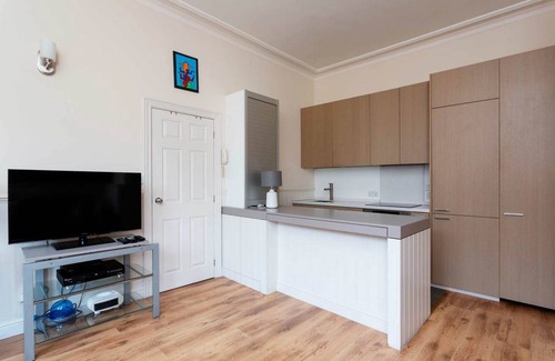 Addison Apartment | Apartment ∙ 1 bedroom ∙ 4 guests