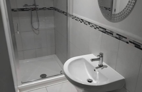 Bradford Apartment | Apartment ∙ 1 bedroom ∙ 4 guests