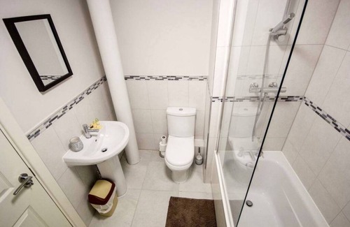 Bradford Apartment | Apartment ∙ 1 bedroom ∙ 4 guests