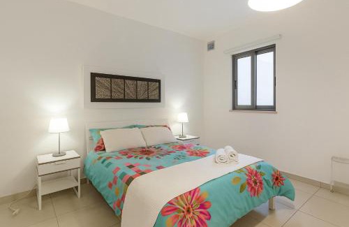 St. Andrew's Apartment | Apartment 15 min walk to Beach Center St Julians