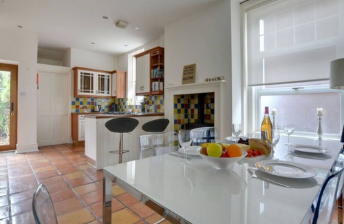 Tankerton Apartment | Apartment ∙ 2 bedrooms ∙ 4 guests
