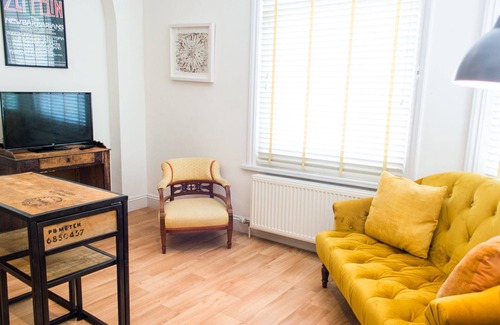 Norwich Cottage | Apartment 2 | York Terrace - Walking Distance to Norwich City Centre!