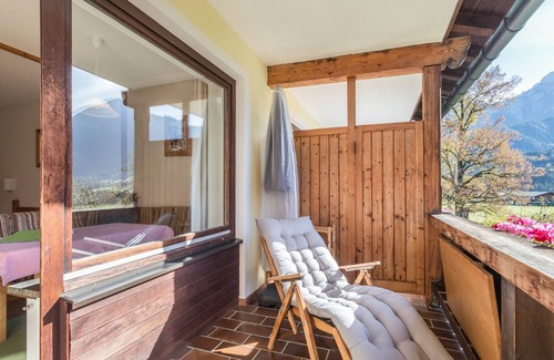 Unterschonau Apartment | Apartment "3 Apartment mit Gartenblick" with Mountain View, Private Balcony & Wi-Fi