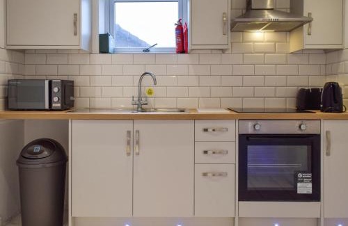 Huddersfield Apartment | Apartment 4 - Uk48907