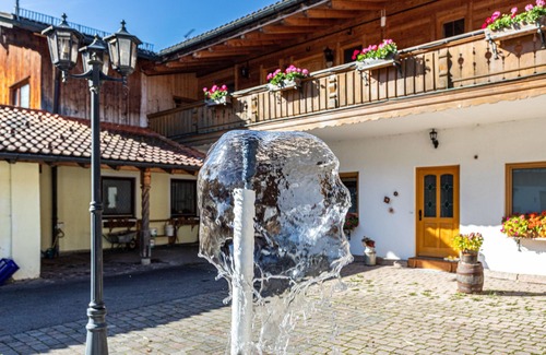 Unterschonau Apartment | Apartment "5 Apartment mit Gartenblick" with Mountain View, Private Balcony & Wi-Fi