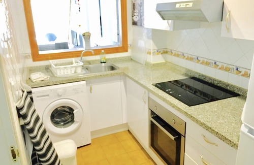 Calahonda Apartment | Apartment 6 min walking from the beach with AC