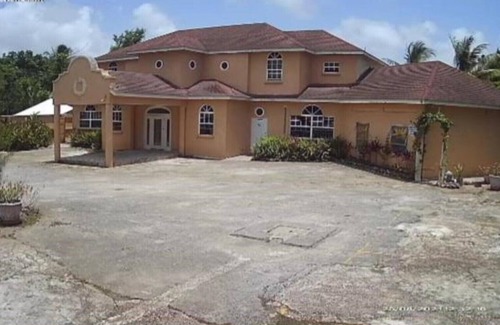 Westmoreland Apartment | Apartment Alamandan
