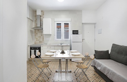 Barbate Apartment | Apartment 'Apartamento Guzmán C' with Private Terrace, Wi-Fi and Air Conditioning