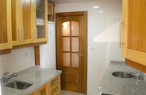 Cervantes Apartment | Apartment 'Apartamento Góngora Congresos' with Mountain Views, Wi-Fi and Air Conditioning