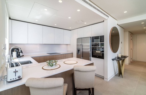 Ojen Apartment | Apartment 'Avec Vues Sur Marbella' with Sea View, Wi-Fi and Air Conditioning